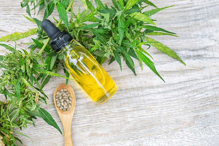 ungakwazi ukweqisa izidakamizwa ku-cbd? ingakanani i-cbd eyanele? ibhulogi - isithombe se-tincture yamafutha e-hemp etafuleni