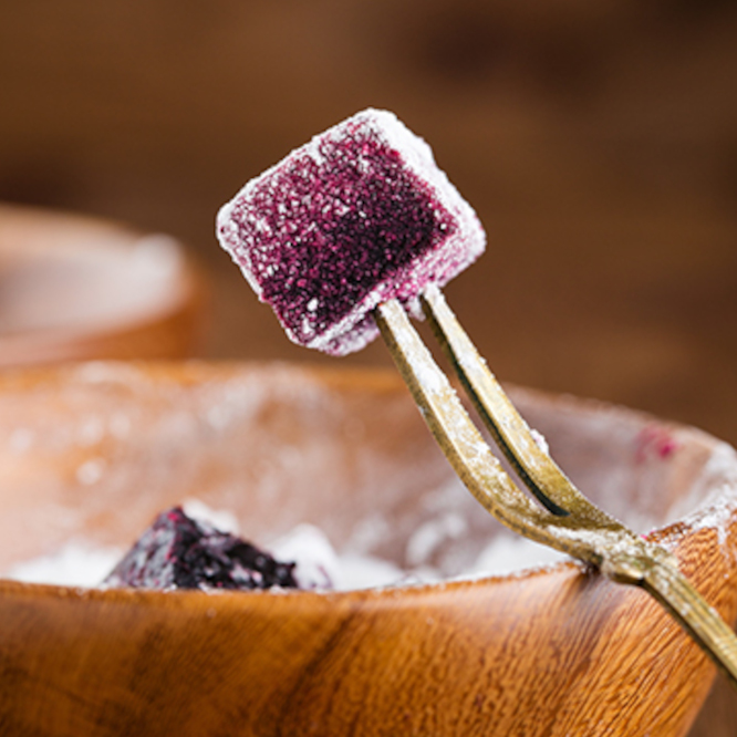 PomegranateGummies crop